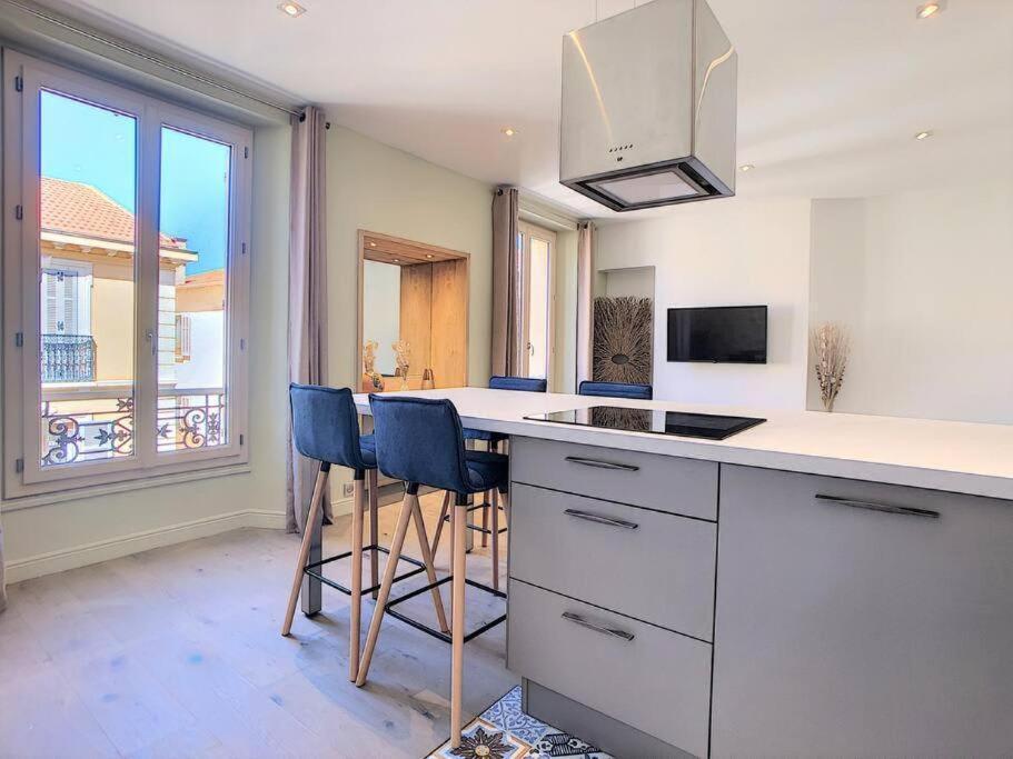 Apartamento Le Spectaculaire Moderne Et Raffine, Idealement Situe A Deux Pas Du Palais Et Plages *